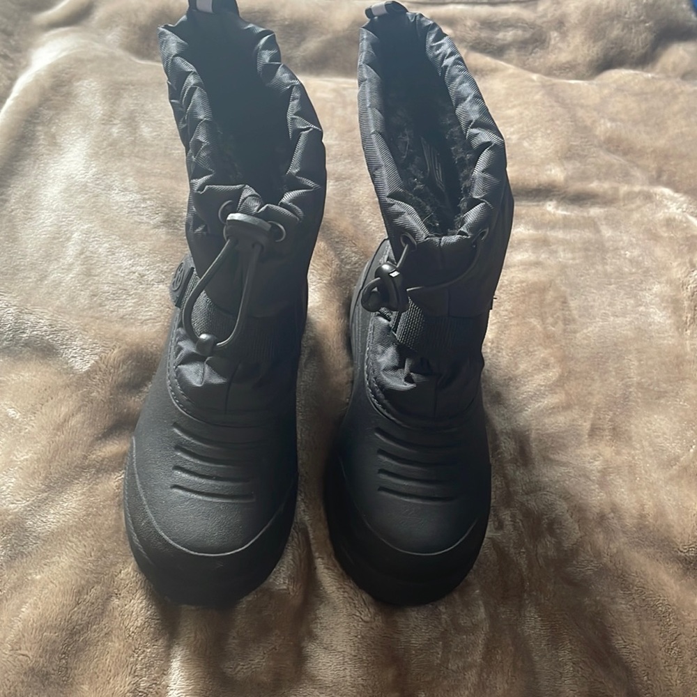 Boys snow boots
